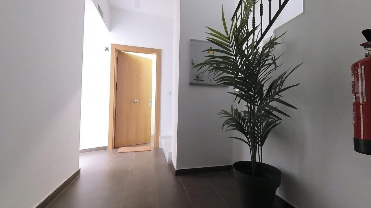Alojamiento Los Naranjos Piscina Y Parking Gratuito Jaen Exterior photo